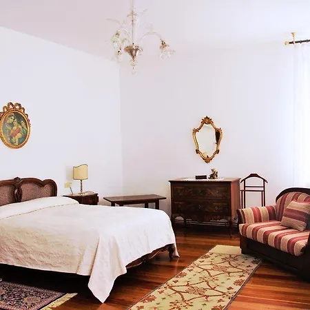 Couette-café Palazzo Scolari